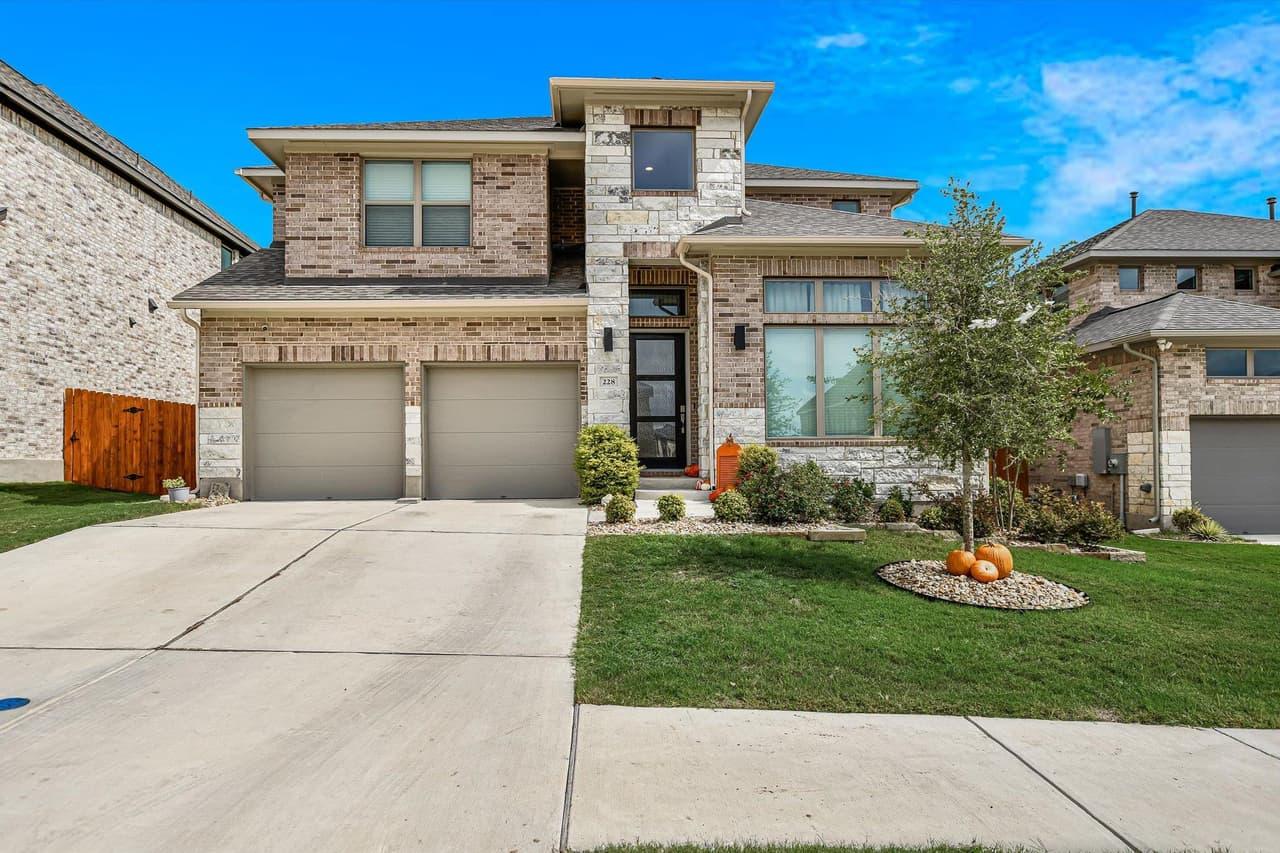 228  Gary Wayne Dr