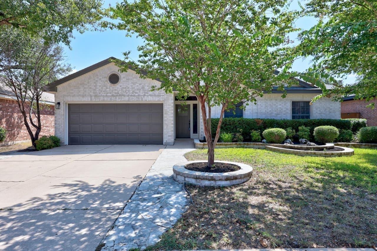 2322  Loquat Ln photo 2