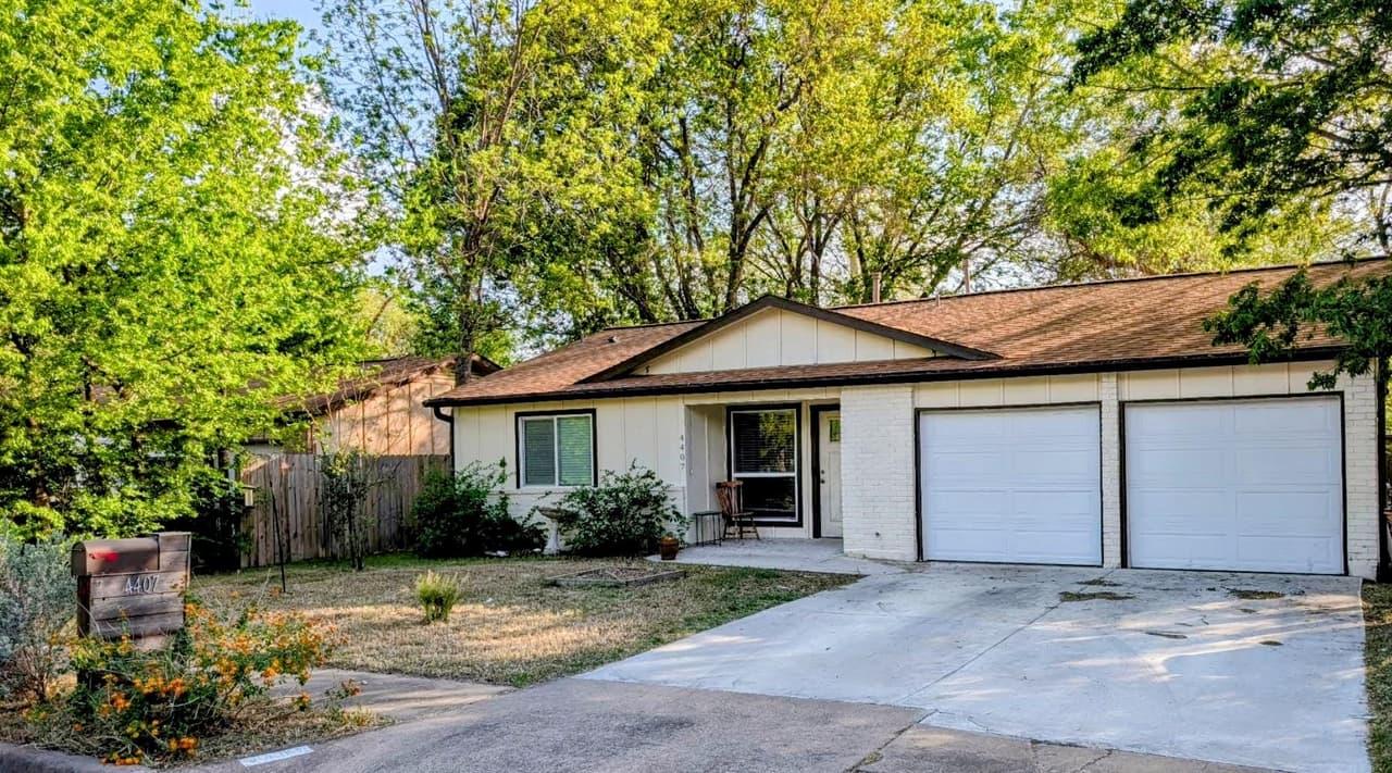 4407  Dovewood Dr photo 2