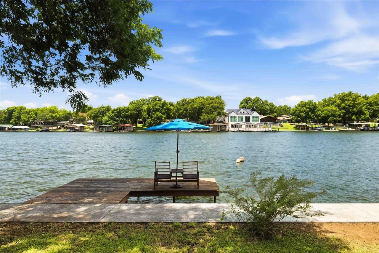 1308  Lakeside Dr photo 5