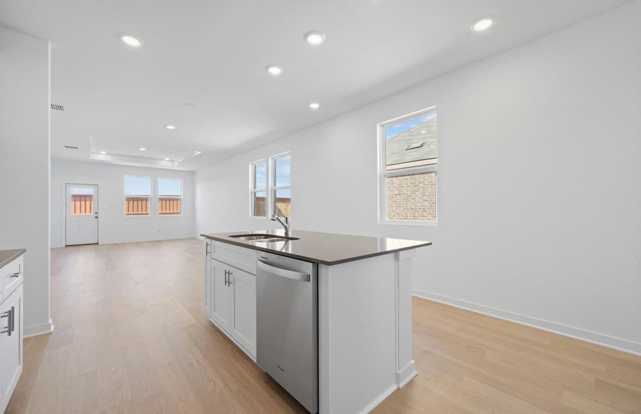 728  Rubber Tree Way photo 6