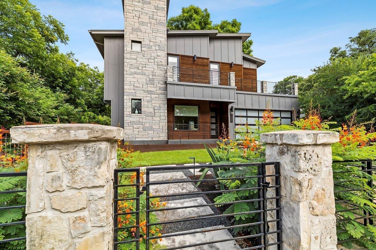 2414  Kinney Rd
