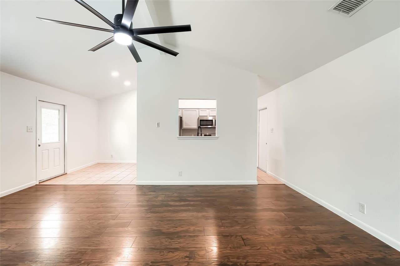 8505  Mayview Dr photo 4