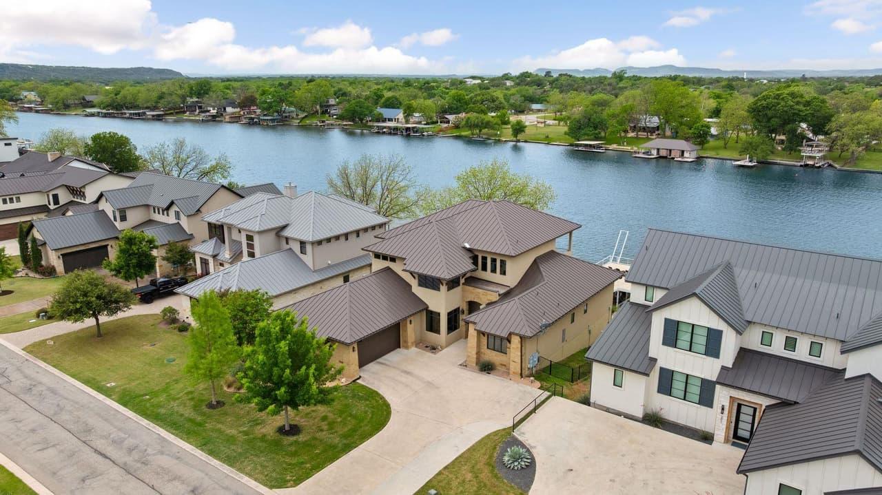 204  Hannahs Way photo 4