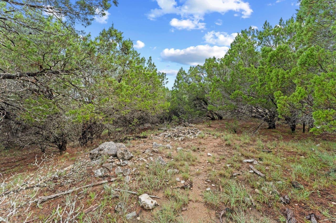 4602  Thunderbird Dr photo 2