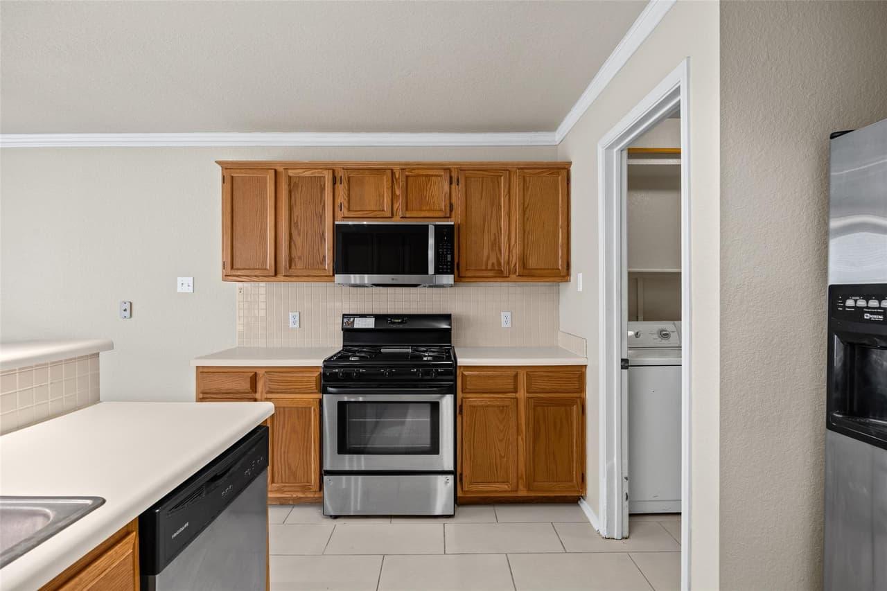 17208  Bushmills Rd photo 4