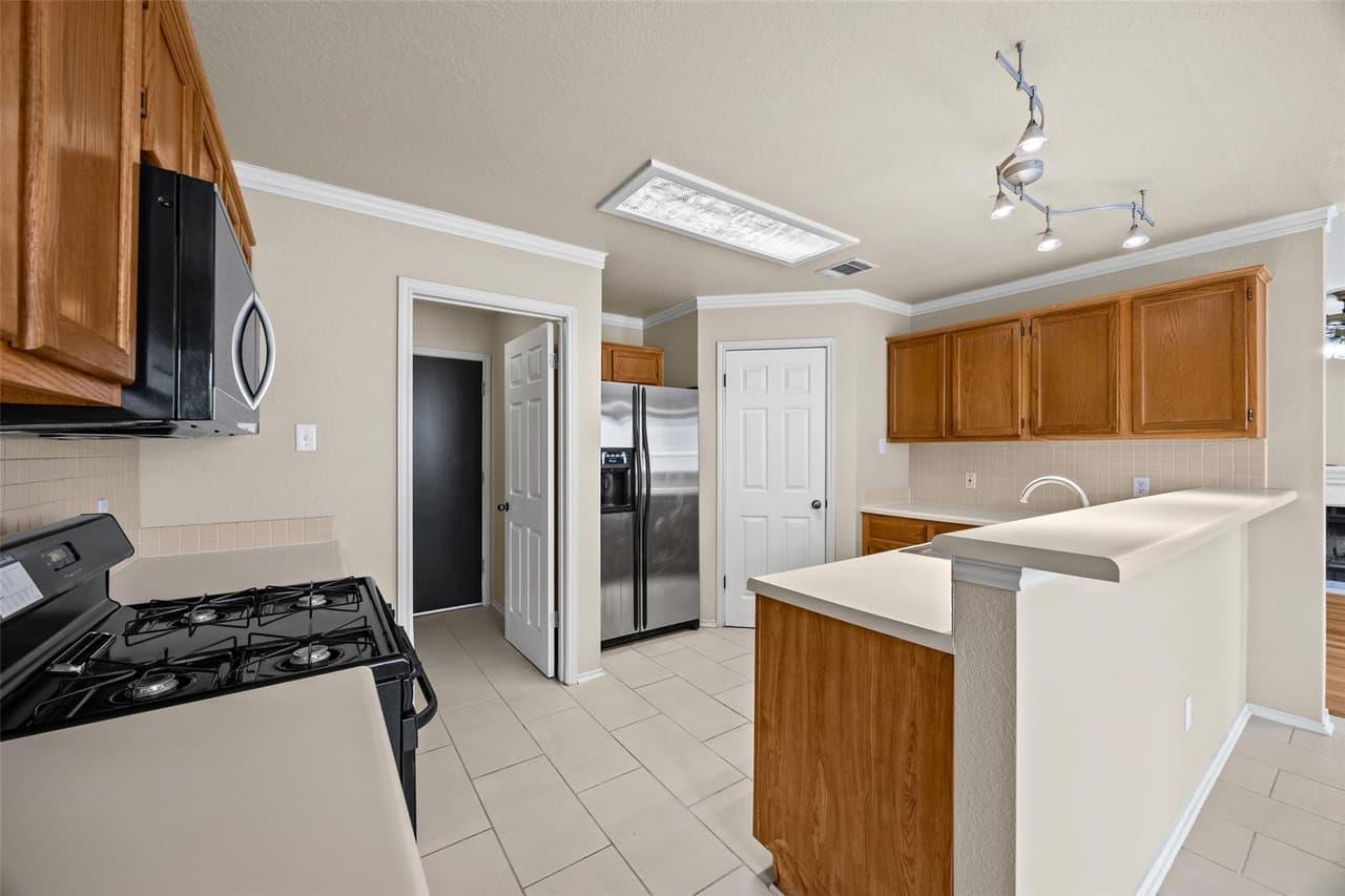 17208  Bushmills Rd photo 5