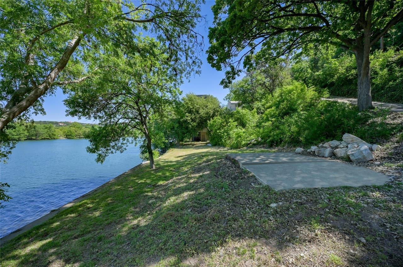 4200  Rivercrest Dr photo 6