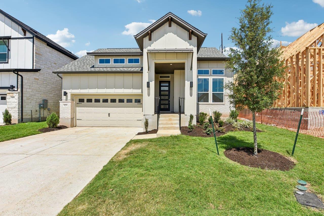 440  San Saba Dr