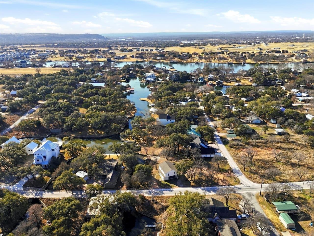 610  Williams Lakeshore None photo 3