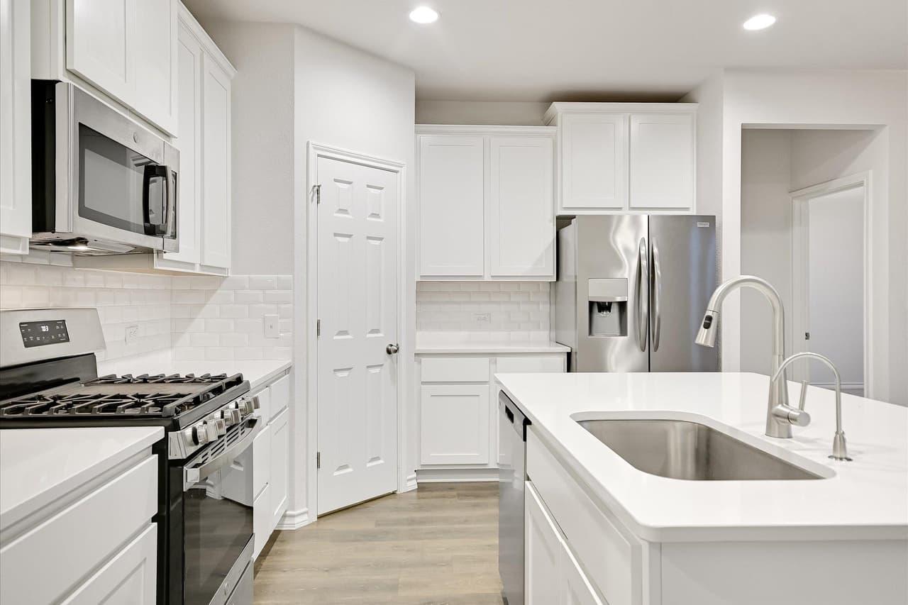 7504  Elk Grove Path photo 6