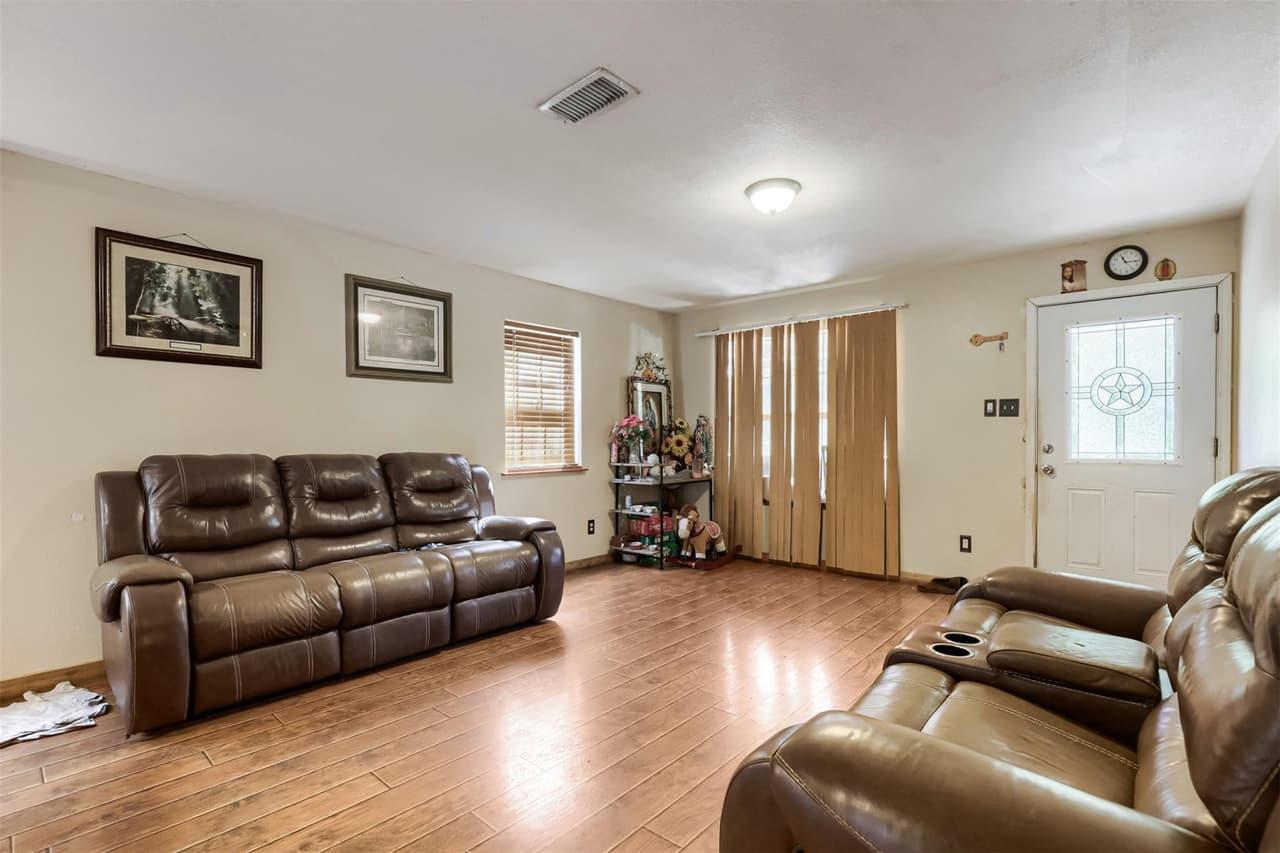 5401  County Road 200 None photo 5