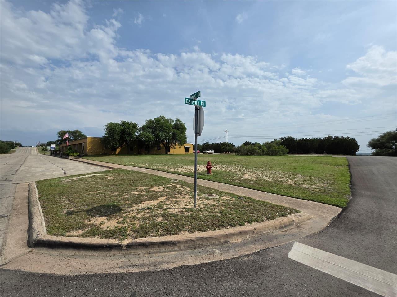 20815  Dawn Dr photo 3