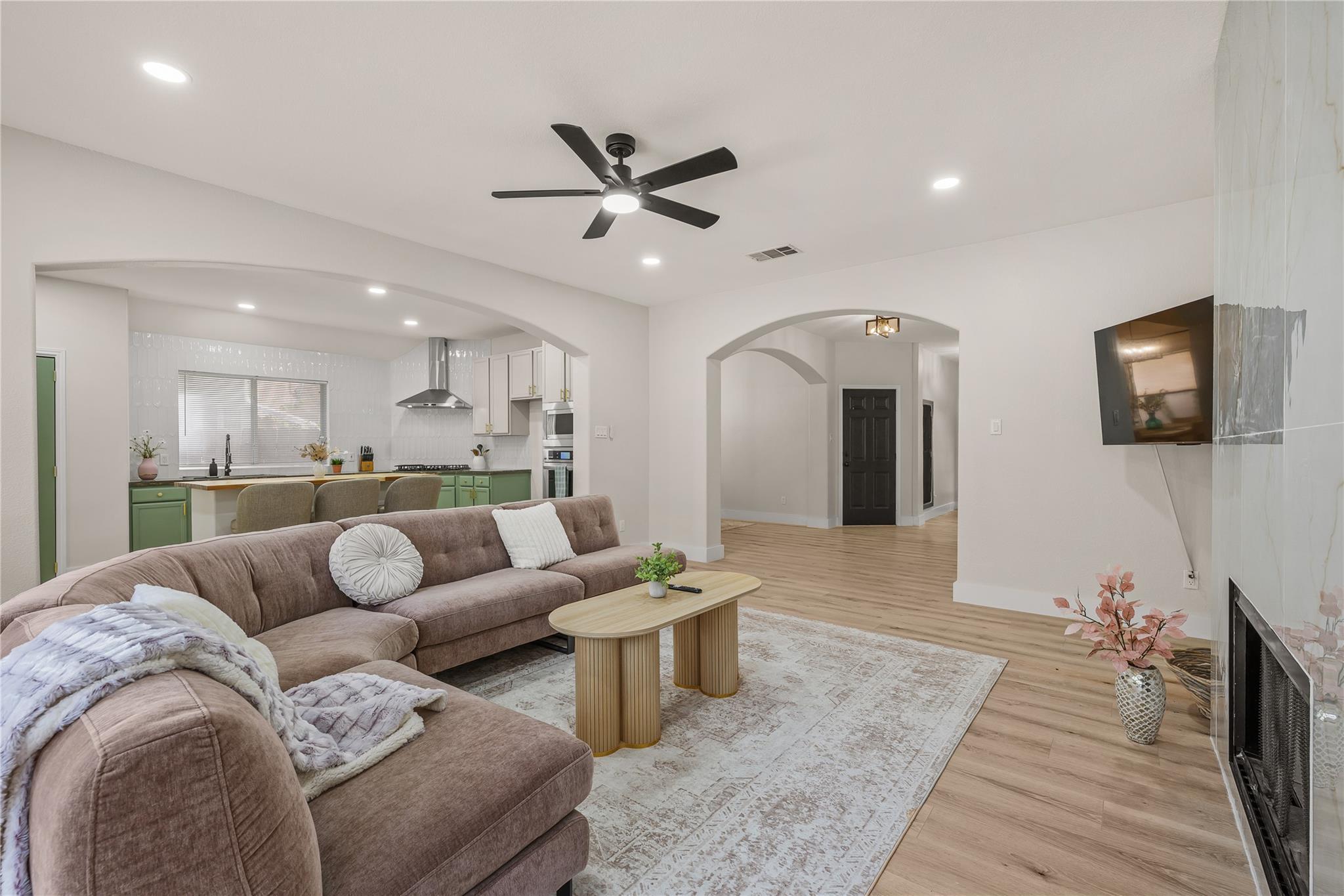 12624  Twisted Briar Ln photo 3