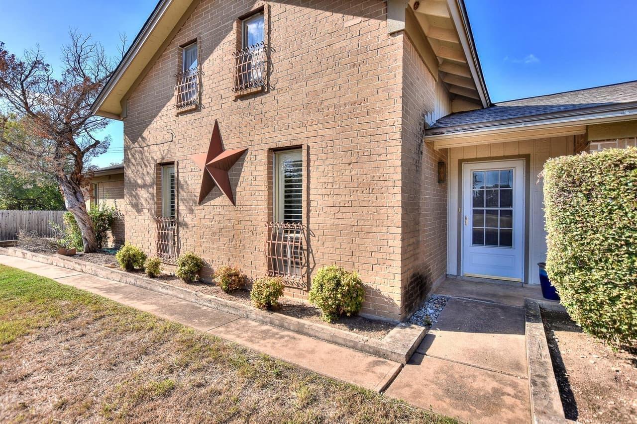 118  Oak Ridge Cir