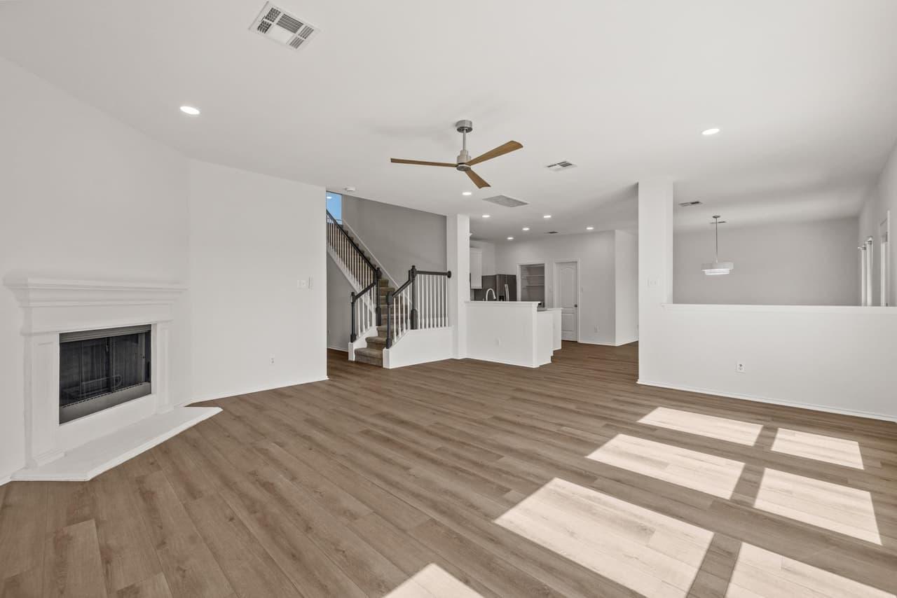 1084  Zeus Cir photo 5