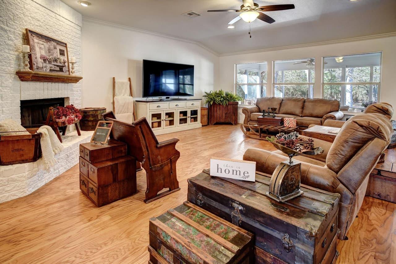 142  Joshua Smith Ln photo 5