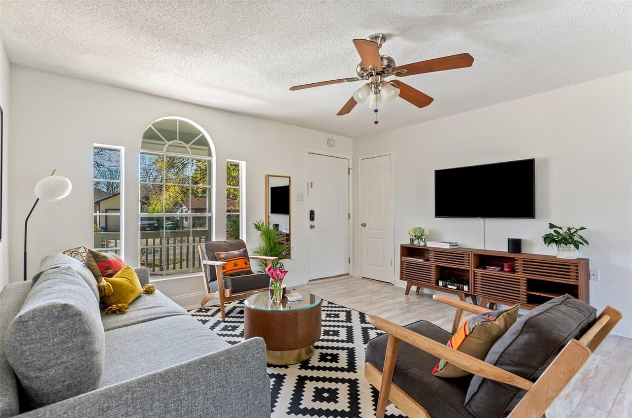5706  Tura Ln photo 6