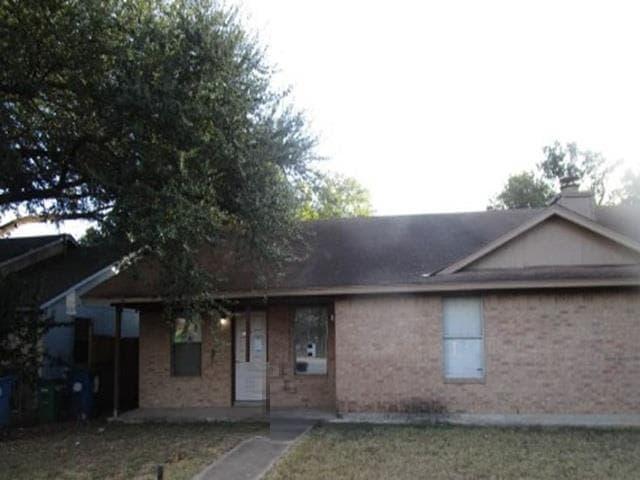 2001 E Stassney Ln