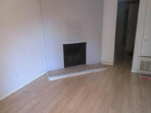 2001 E Stassney Ln photo 3