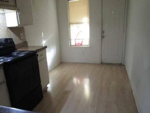2001 E Stassney Ln photo 6