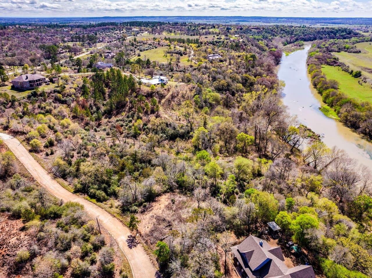 119 & 123  McCarthy Dr