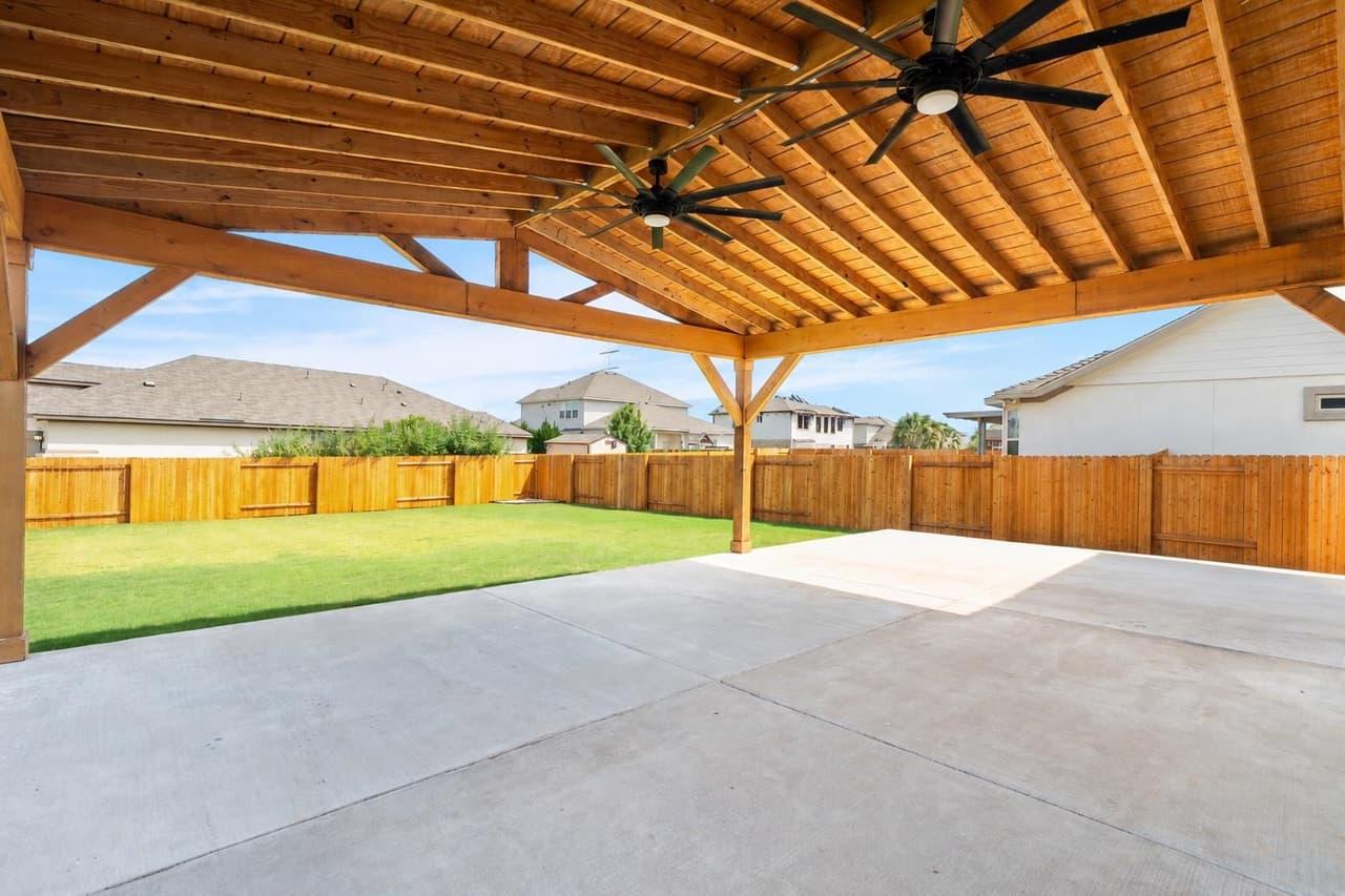 19221  Kimberlite Dr photo 2