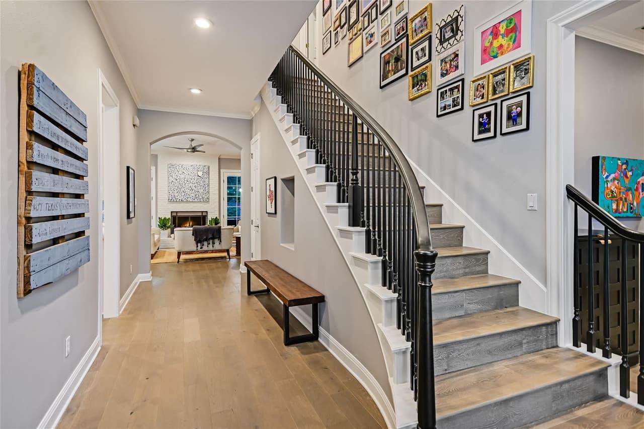 1208  Grosvener Ct photo 3