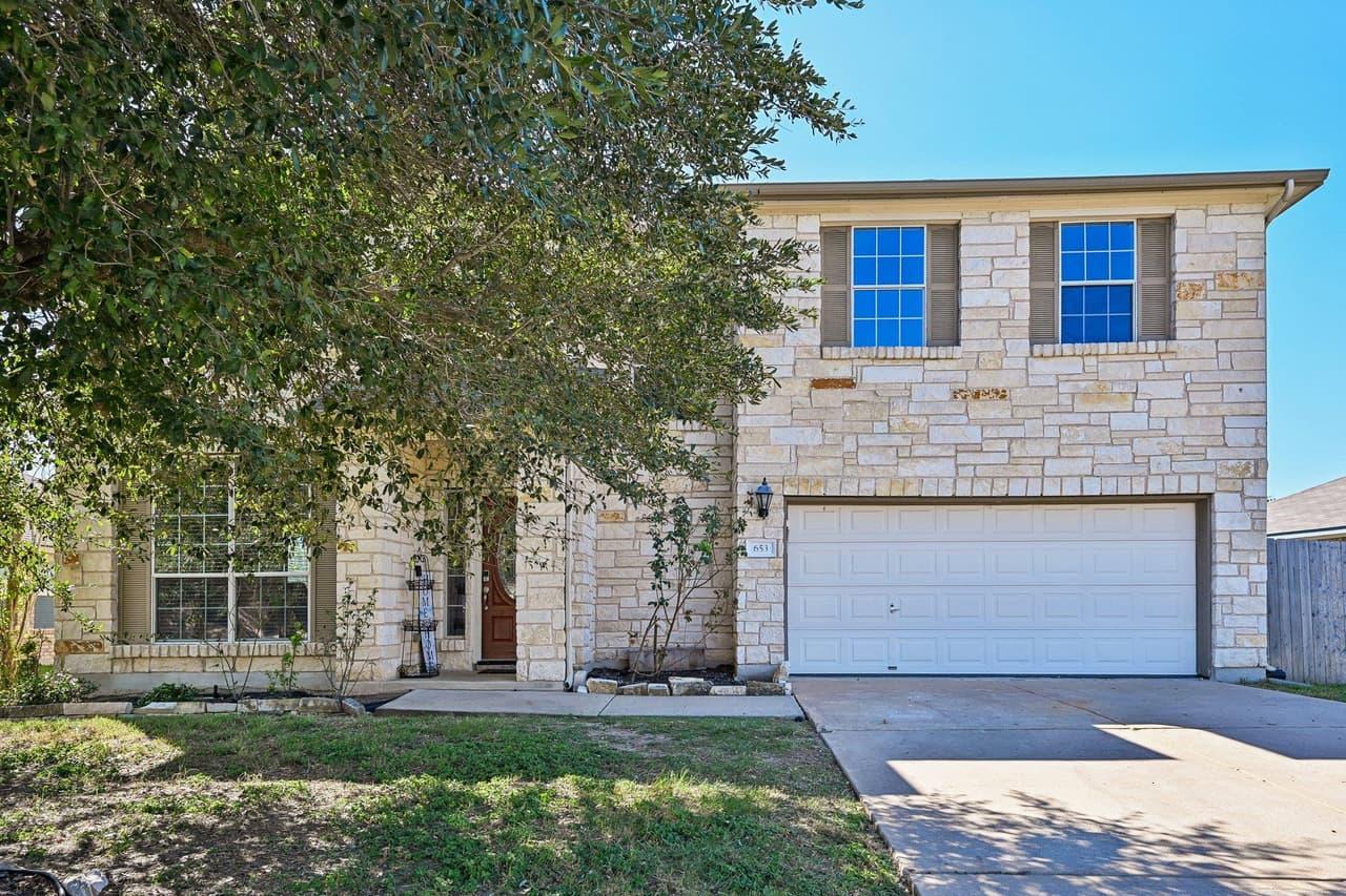 653  Dark Horse Ln