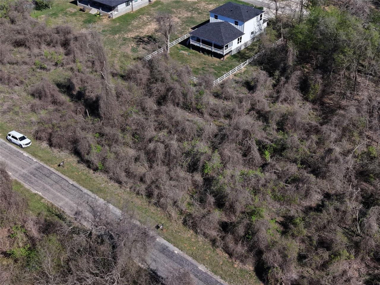 450  Riverside Dr photo 2