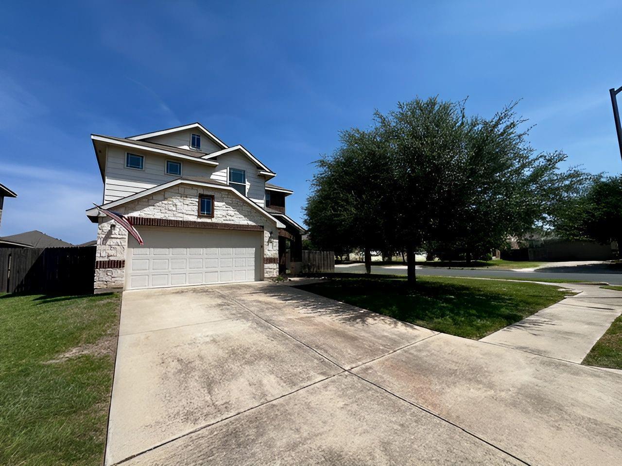 100  Magpie Goose Ln photo 3