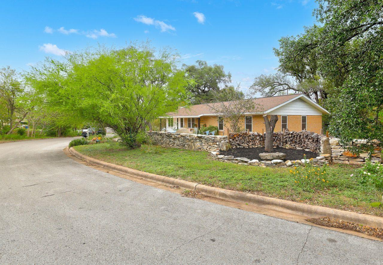 4505  Dudley Dr photo 3