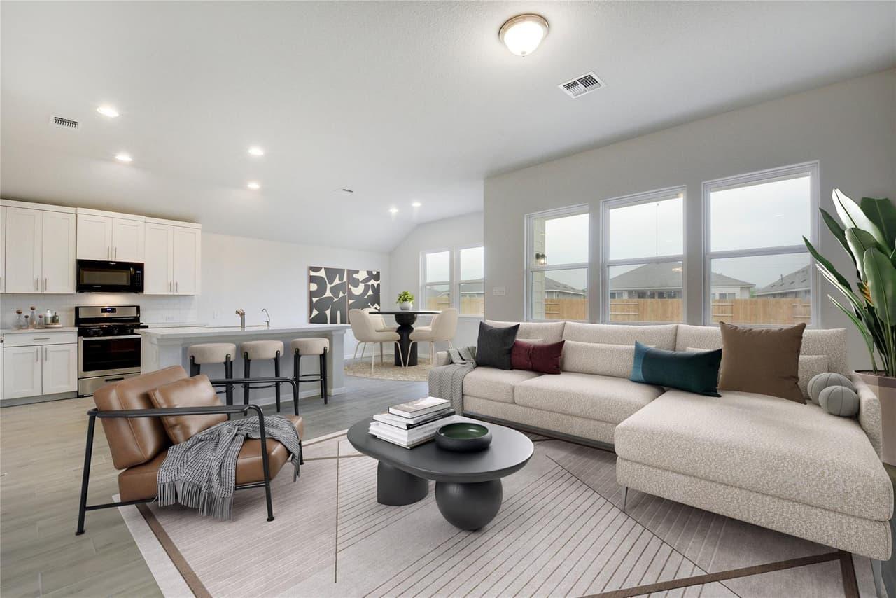 134  Edgewater Trl