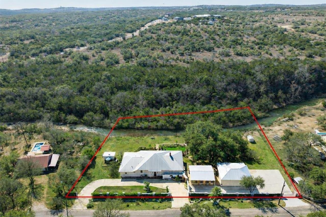 340  Barton Ranch Rd photo 4