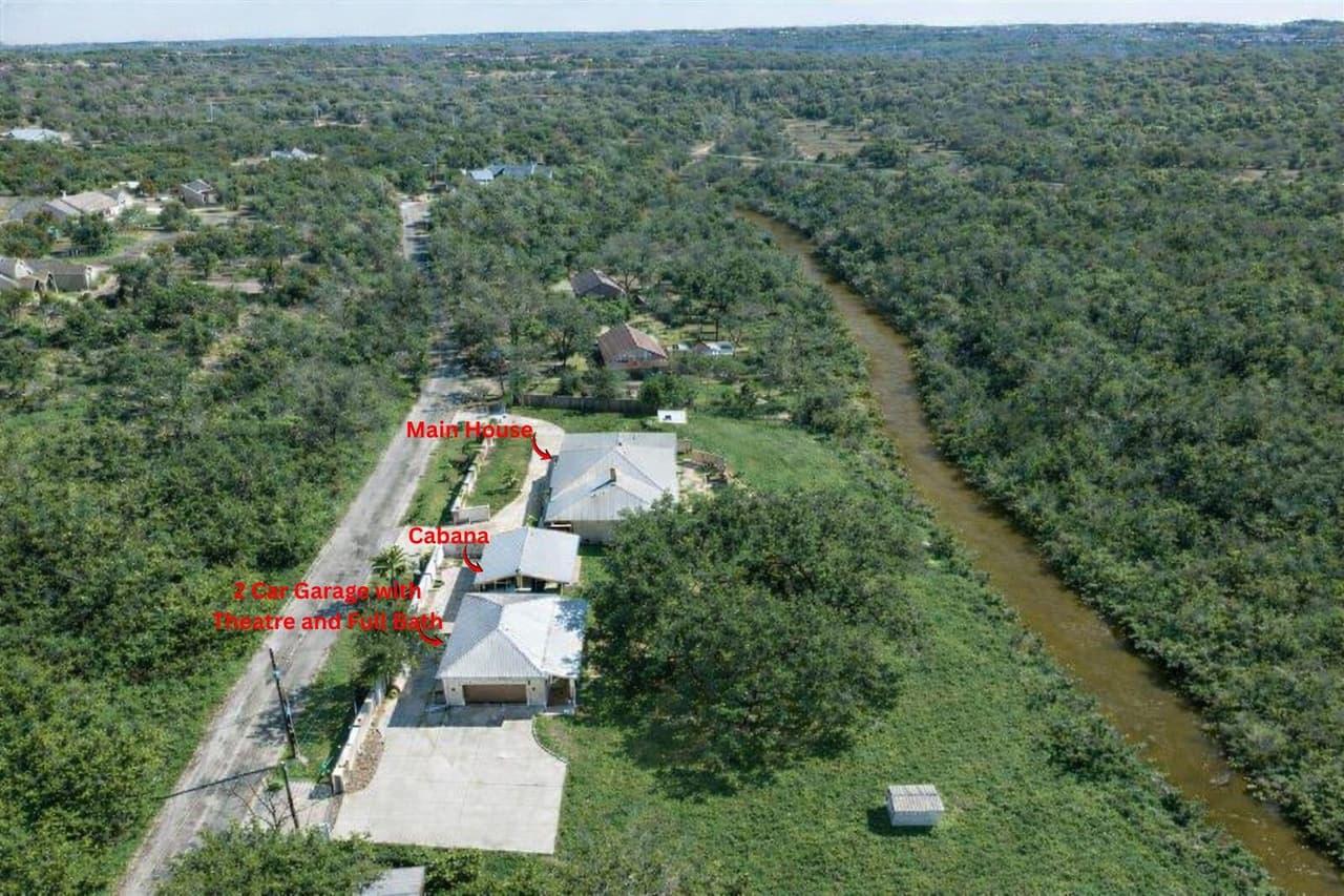 340  Barton Ranch Rd photo 5